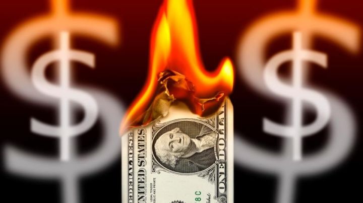 Problemli kreditlər daha da artıb