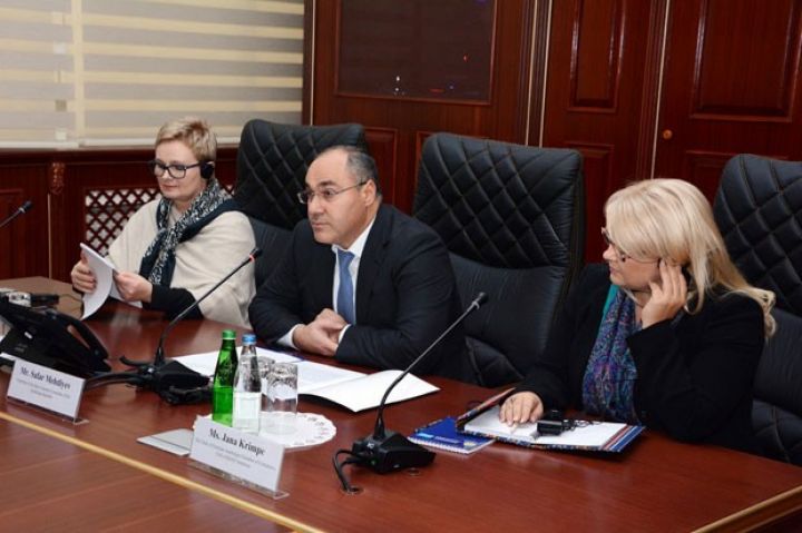 Gömrük elektron növbə sistemini təqdim etdi 