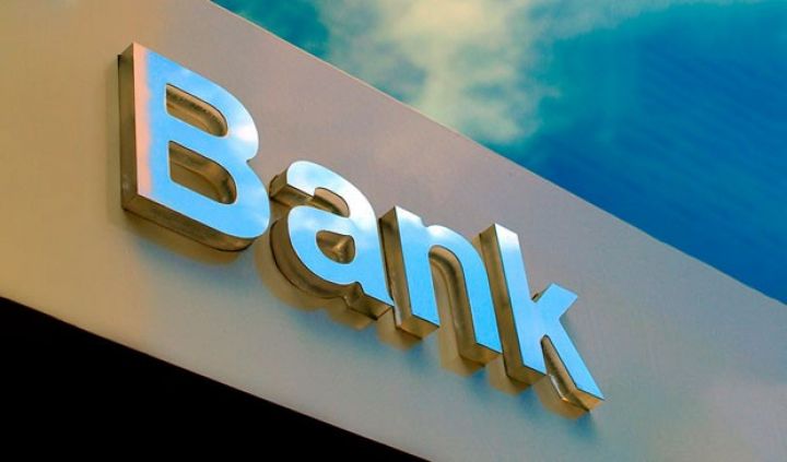 Ötən il ən sürətli böyümüş 10 bank