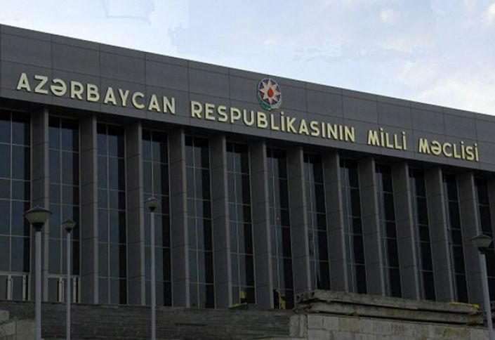 Milli Məclisdə istehlak kreditləri ilə bağlı təklif səslənib