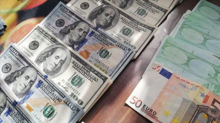 Dolların sabaha olan rəsmi məzənnəsi açıqlandı
