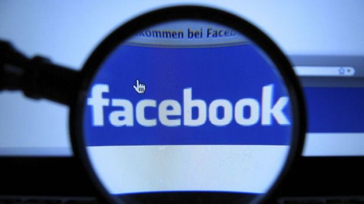 Facebook reklam gəlirlərinin azalması ilə təzyiq altındadır
