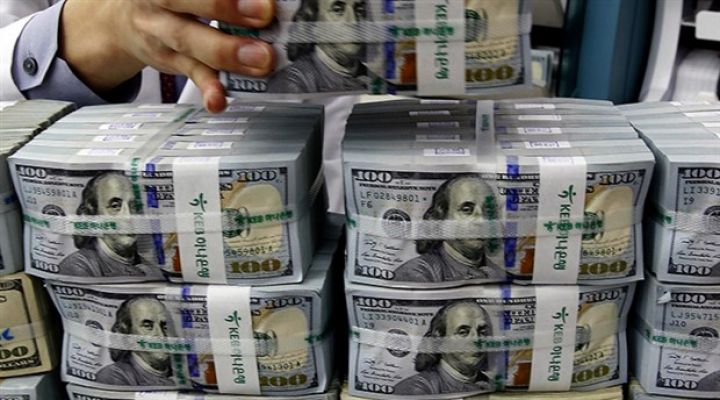 Valyuta hərracında satış 100 milyon dollardan çox oldu