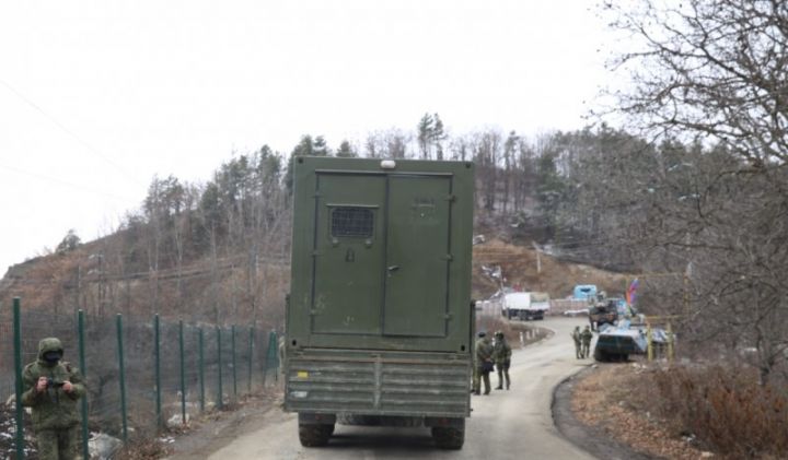 Sülhməramlılar konteyner və çadırları Laçın istiqamətində quraşdırdıqları postun ərazisinə daşıyıblar
