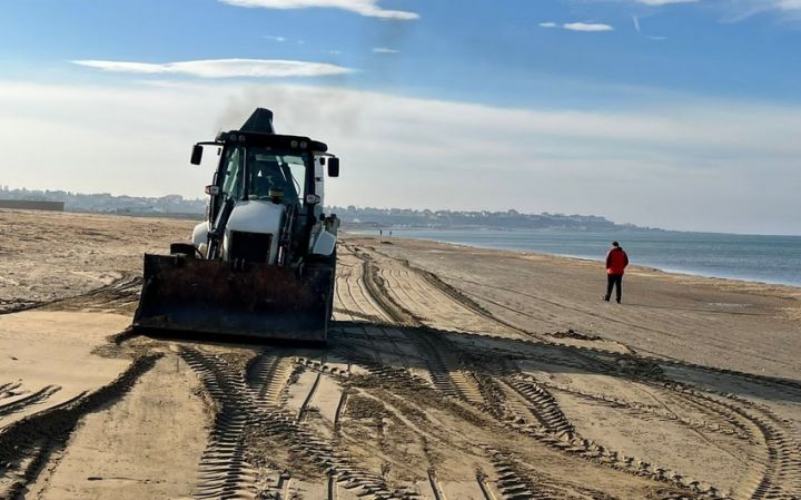"Xəzər sahilindəki plastik dənəciklər yerli müəssisələrin xammalı deyil"