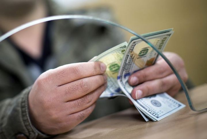  Bank Respublika Dollarda "U" dönüşü etdi
