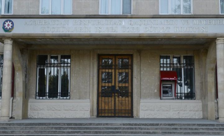 Qaçqınkom köçürülmə ilə bağlı ilk ictimai müqaviləni elan edib