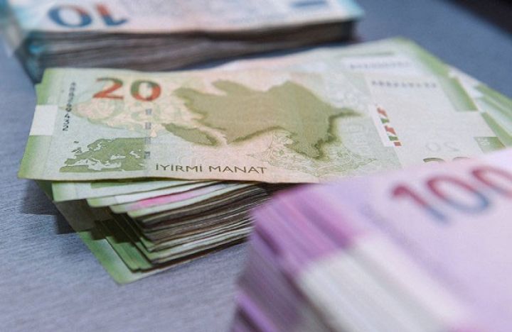 5 bankın kredit portfeli 500 milyon manatdan çoxdur