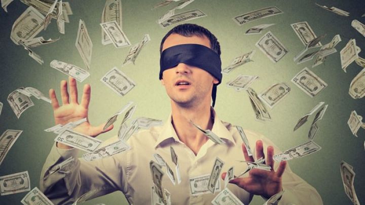 "Banklarda dollarlaşma yüksək səviyyədədir, hələ də risklər var"