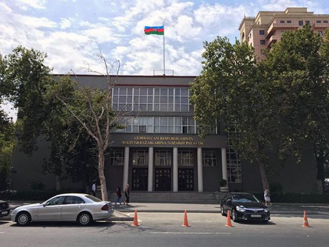 Palatadan banklara yeni göstəriş