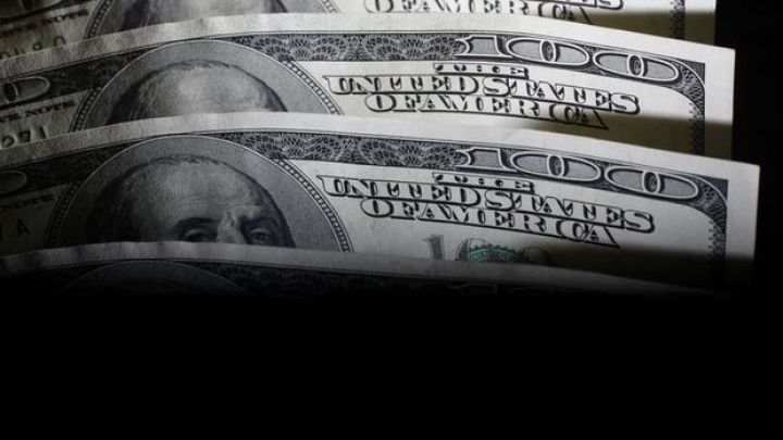 Dolların bazar ertəsinə olan rəsmi məzənnəsi açıqlandı