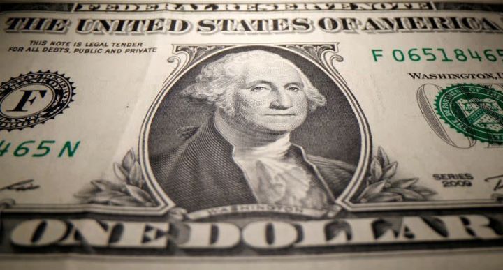 Dolların bazar ertəsinə olan rəsmi məzənnəsi açıqlandı