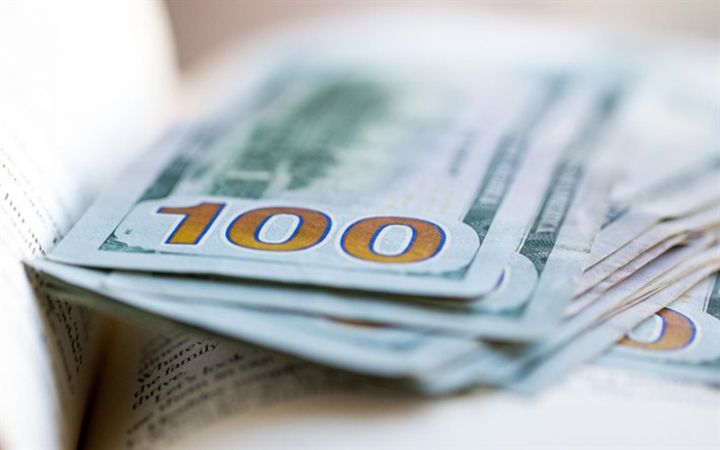 Dolların sabaha olan rəsmi məzənnəsi açıqlandı