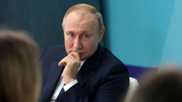 Putin: Rubl itkiləri kompensasiya edib
